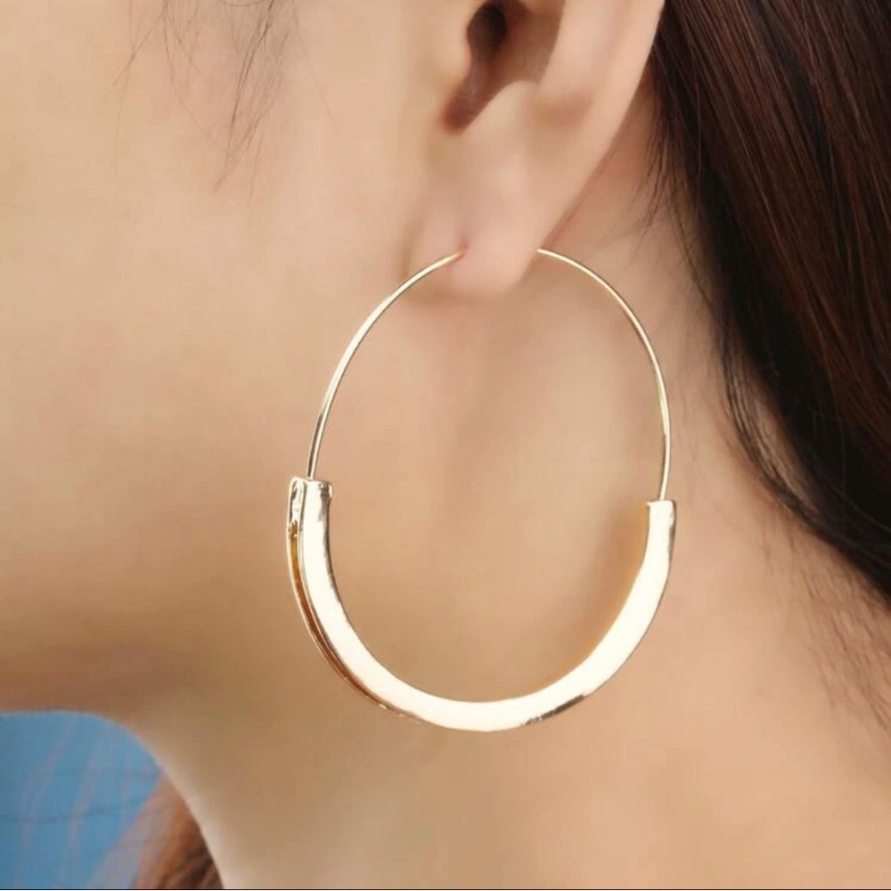 Minimalist Statement Hoop Earrings - Picture 2 of 7